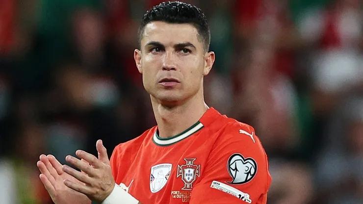 HLV Bồ Đào Nha đưa ra tuyên bố về thời điểm Ronaldo giải nghệ