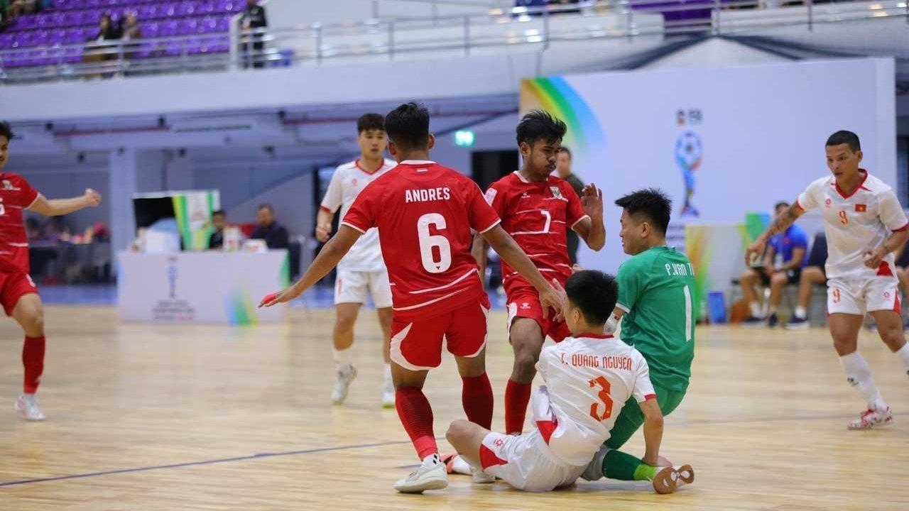CĐV Đông Nam Á dậy sóng khi Việt Nam gục ngã 2-3 trước Indonesia