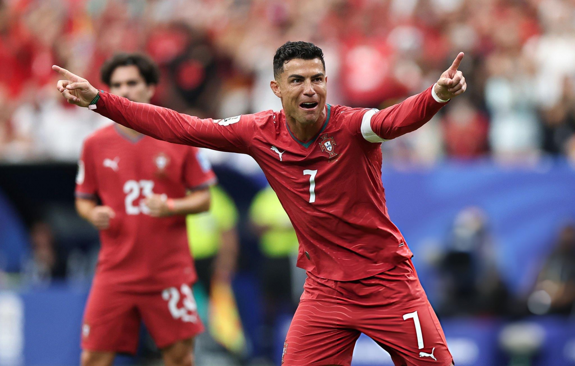 Trực tiếp bóng đá Bồ Đào Nha 4-0 Uzbekistan: Cú đúp cho Ronaldo!