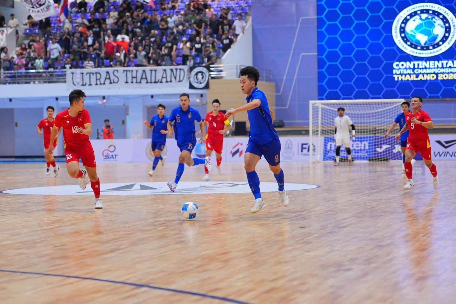 Futsal Việt Nam ngược dòng ngoạn mục trước Thái Lan