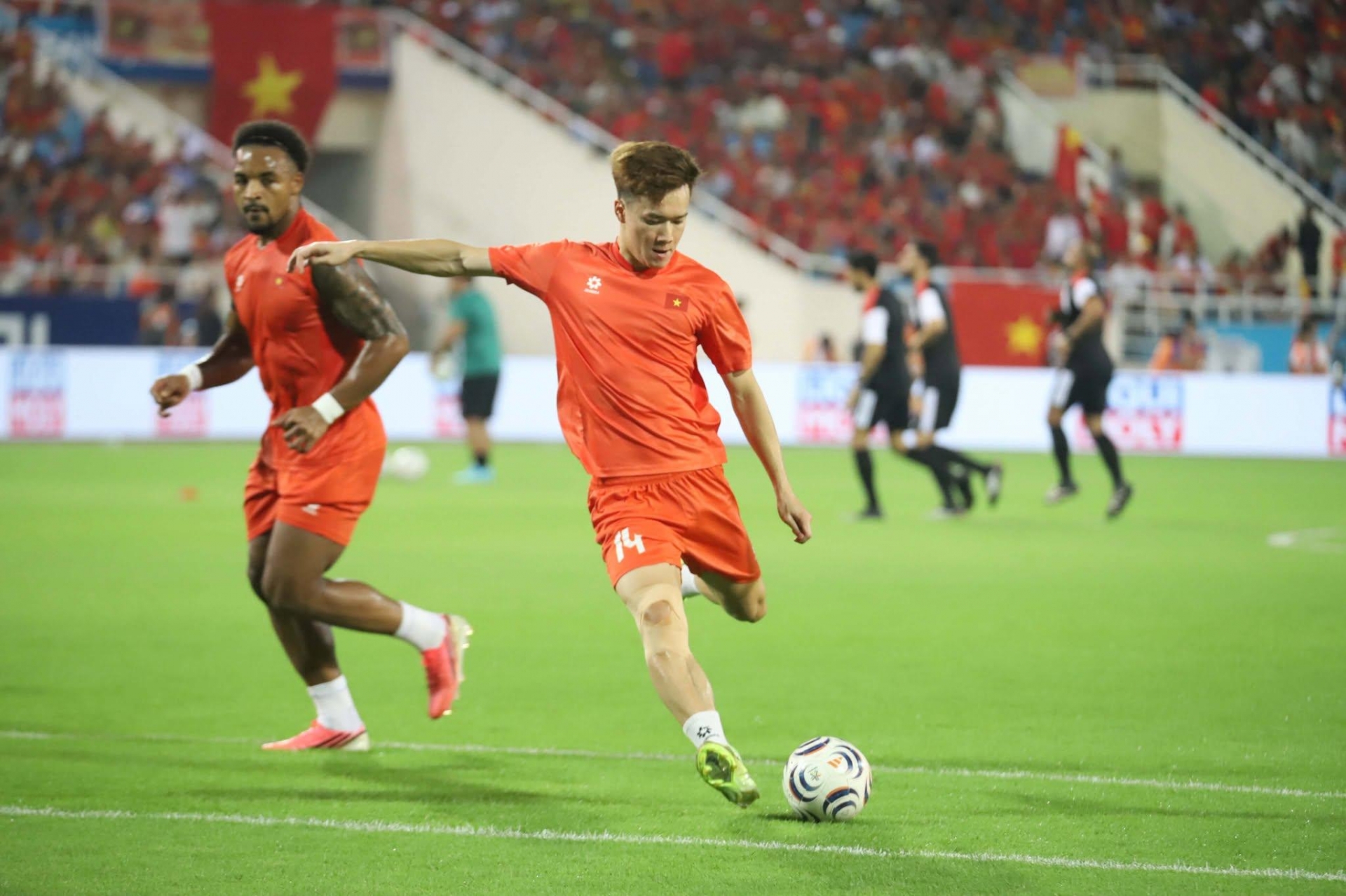 Trực tiếp Việt Nam vs Thái Lan: Cầu thủ khởi động!