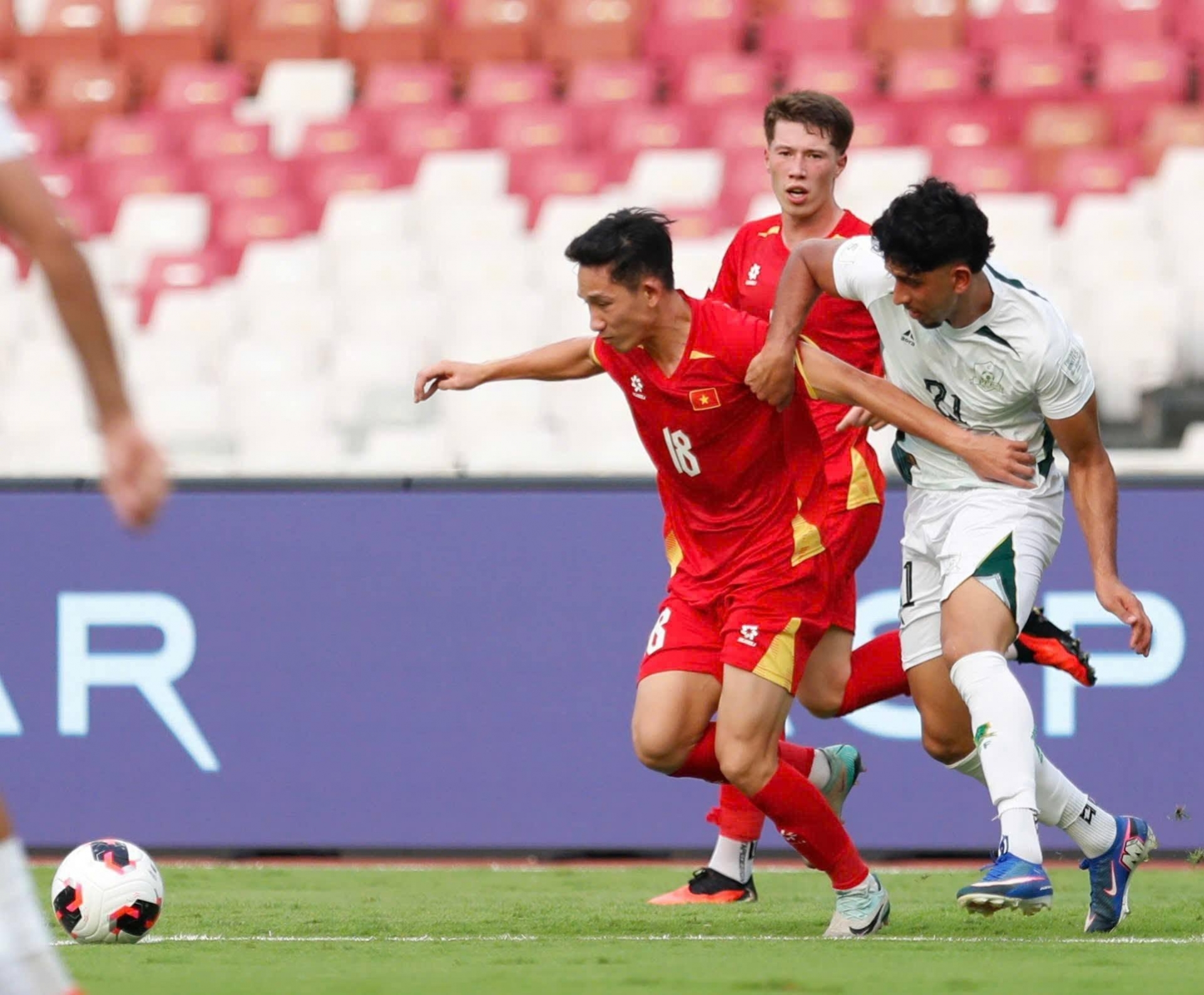 Trực tiếp Việt Nam 2-1 Pakistan: Vượt lên dẫn trước