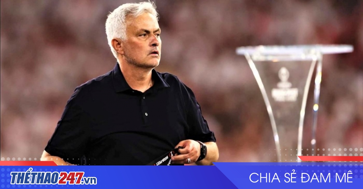 CHÍNH THỨC HLV Mourinho nhận án phạt nặng từ UEFA sau chung kết C2