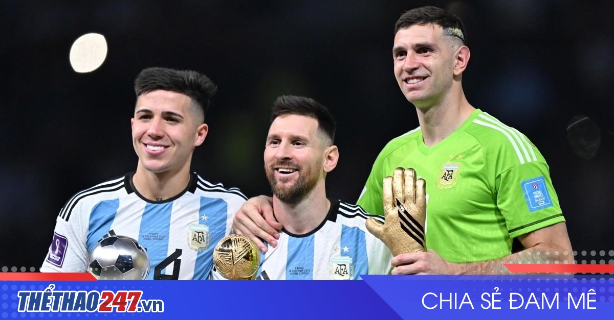 Đàn em Messi bị gãy tay