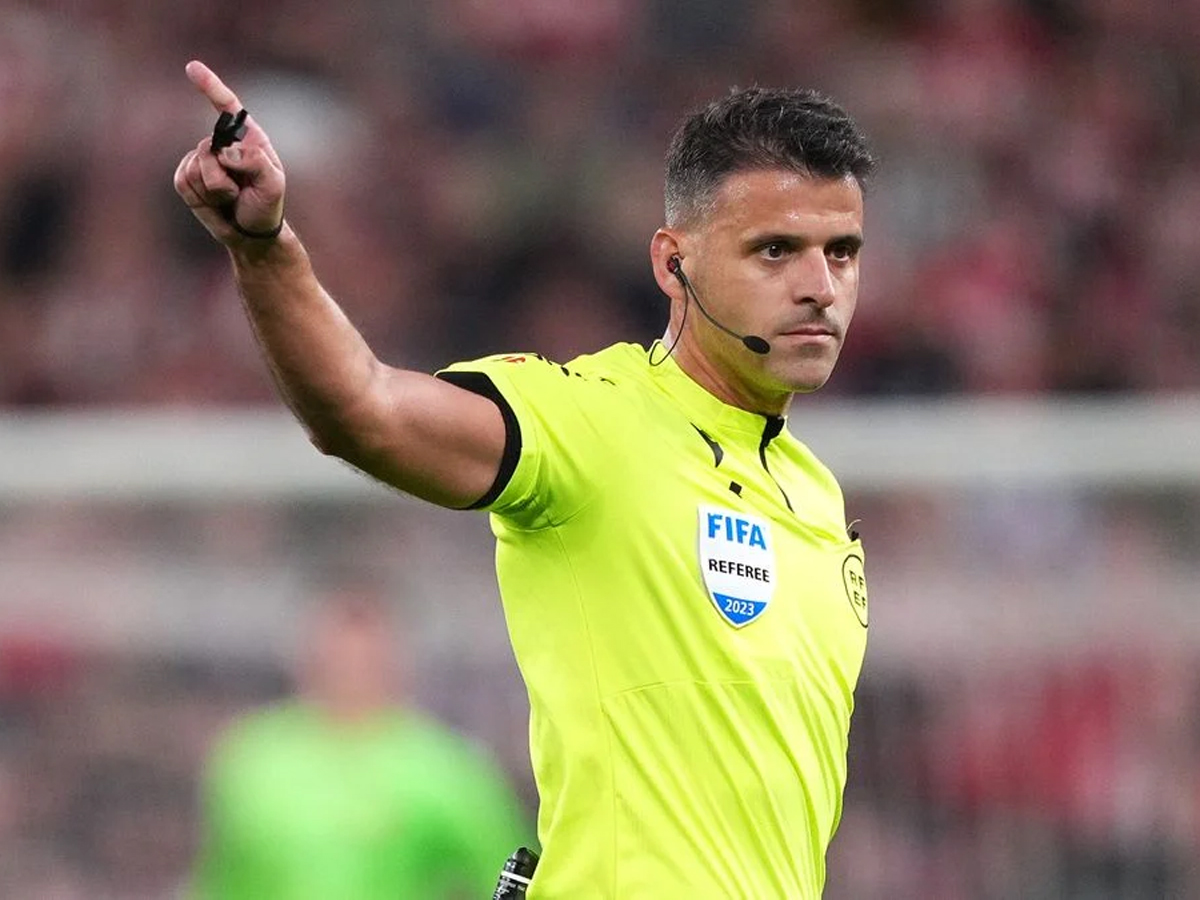 Gil Manzano là trọng tài tại giải La Liga