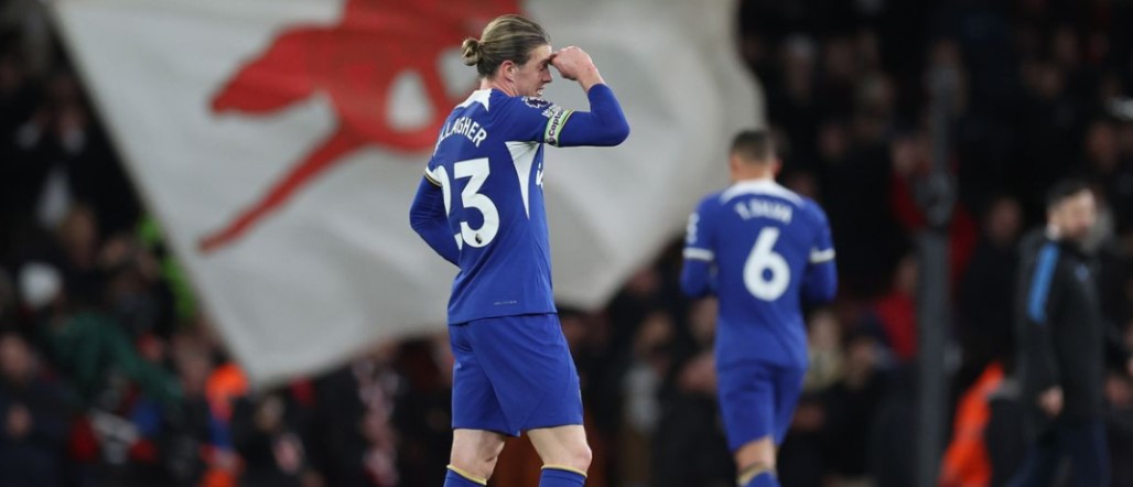 Chelsea bị dẫn trước 1-0 trong vòng năm phút tại Sân vận động Emirates