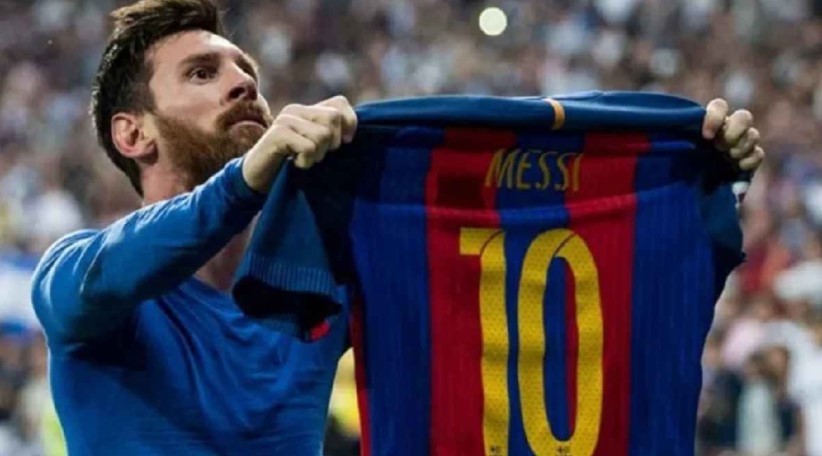 Messi luôn được trao áo số 10 đến nỗi anh còn có biệt danh là M10