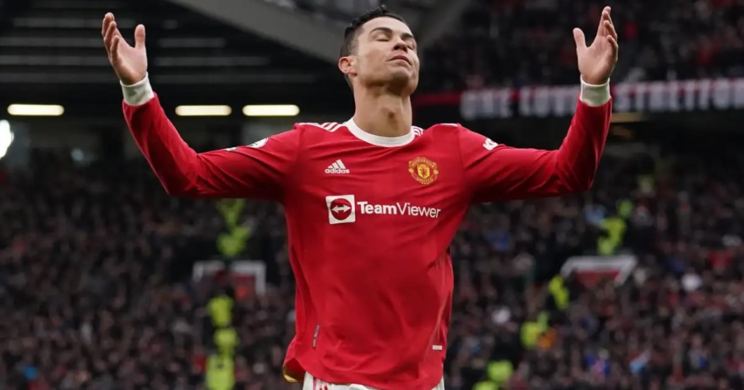 CR7 chia tay không mấy hòa bình với MU