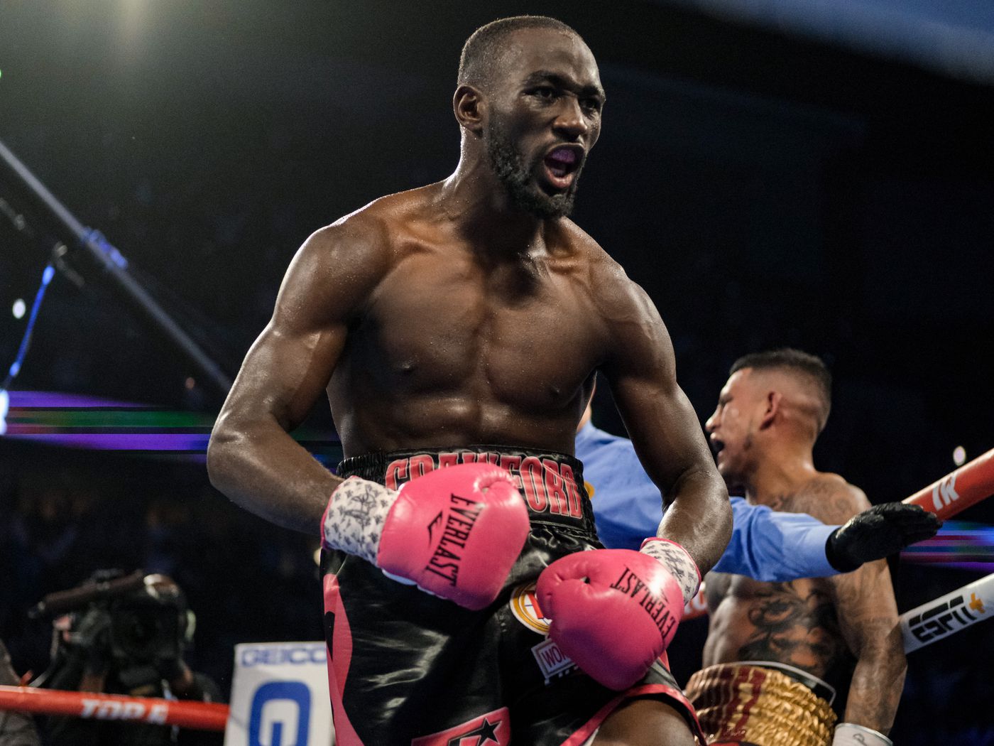 Vừa mới trở thành nhà vô địch, Terence Crawford đã phải bảo vệ đai vào năm sau 309453