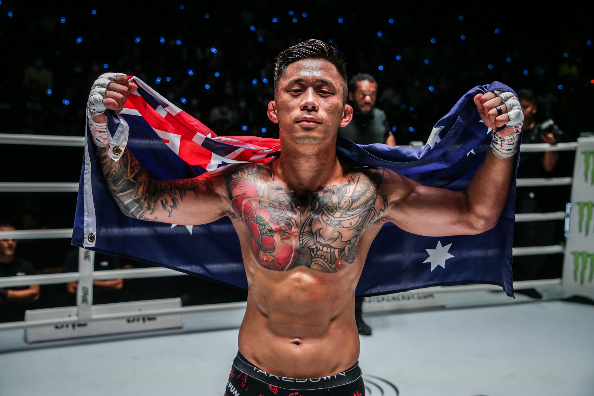 Siêu sao MMA Martin Nguyễn: “Gia đình luôn là lý do cho sự cố gắng của tôi” 395014