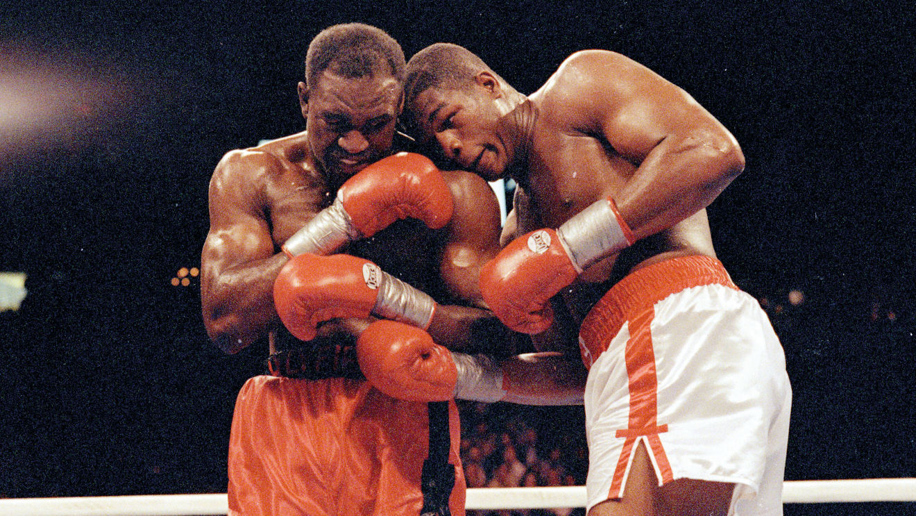 Kinh điển hạng nặng thế kỷ trước: Riddick Bowe vs. Evander Holyfield 406418