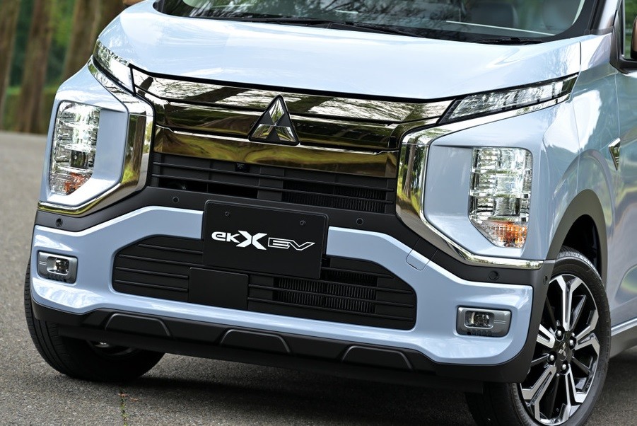 Mitsubishi Xpander phiên bản xe điện thu nhỏ 'ngộ nghĩnh', giá quy đổi chỉ từ 334 triệu đồng 140148