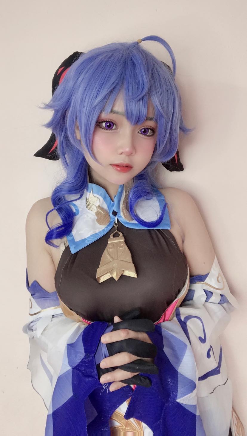 Nữ game thủ Việt gây thương nhớ khi cosplay Yae Miko trong Genshin Impact 110250