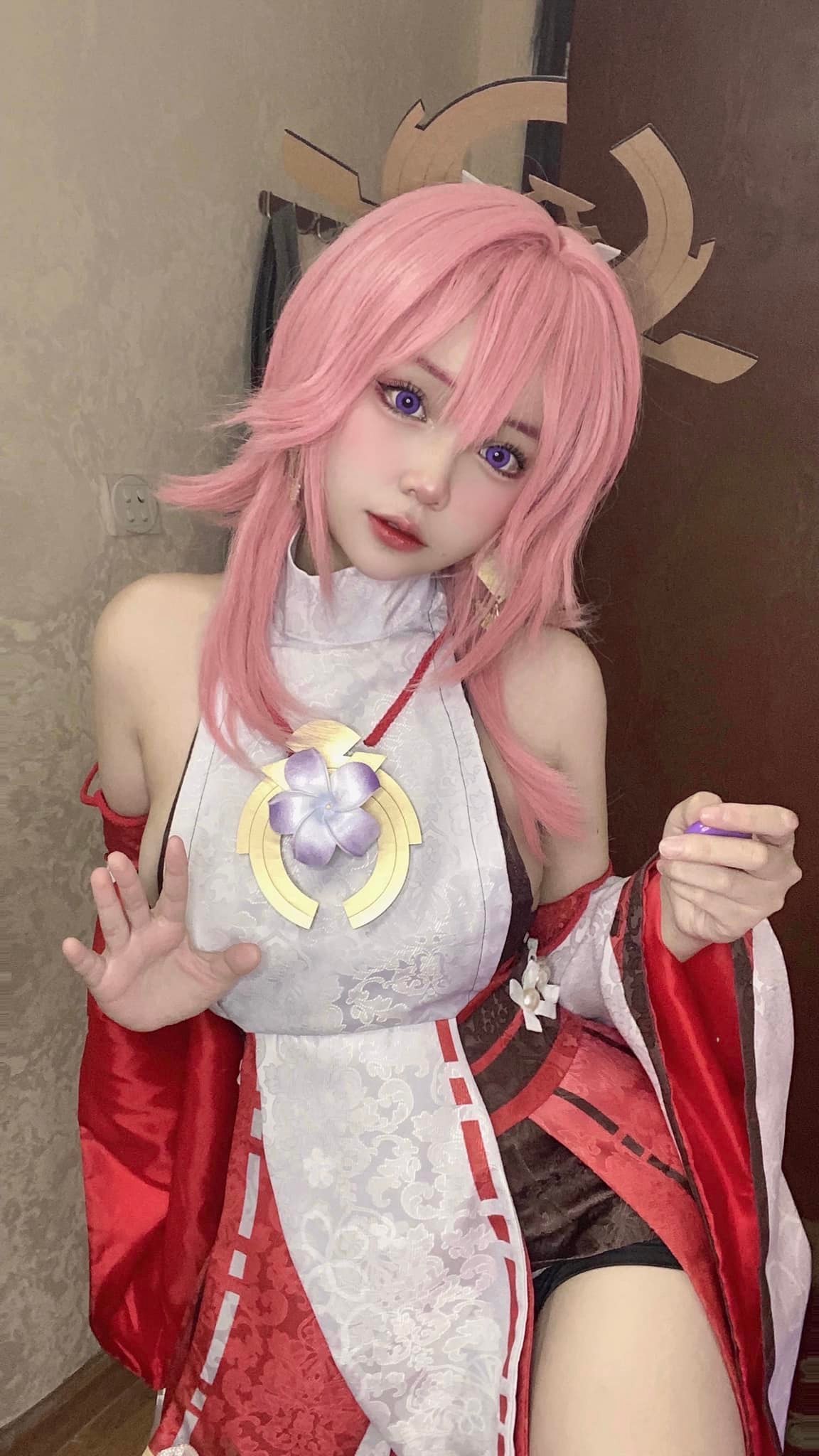 Nữ game thủ Việt gây thương nhớ khi cosplay Yae Miko trong Genshin Impact 110254