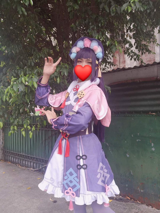 Cosplay Yun Jin quá nhập tâm, nữ game thủ bị cảnh sát bắt giữ 110665