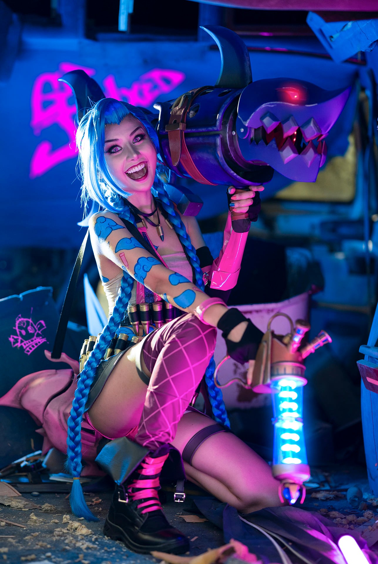 LMHT: Ngắm bộ ảnh cosplay Jinx theo phong cách u tối 111437