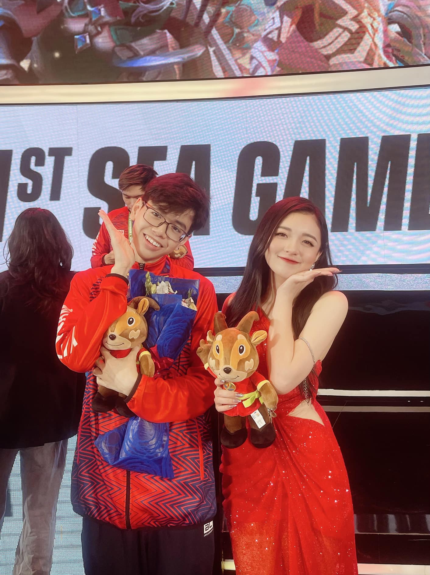 Ngắm nhan sắc dàn nữ MC Esports tại SEA Games 31 141568