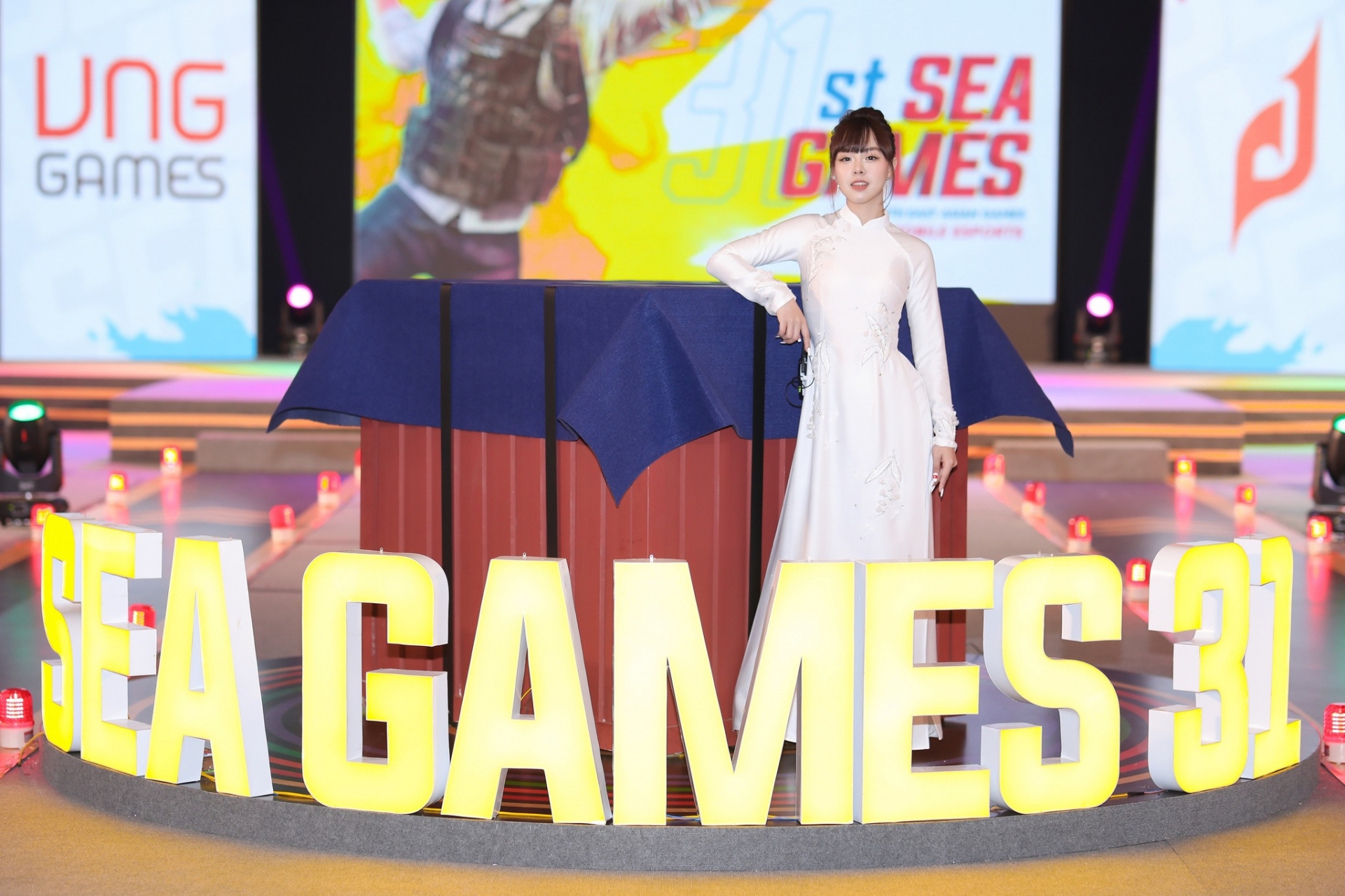 Ngắm nhan sắc dàn nữ MC Esports tại SEA Games 31 141572