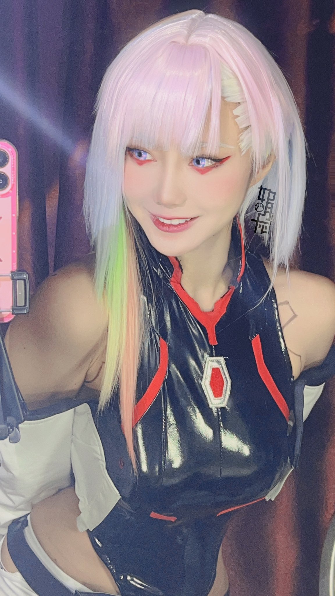 Hàng loạt mỹ nữ rủ nhau cosplay cô nàng Lucy trong Cyberpunk: Edrunners 212269