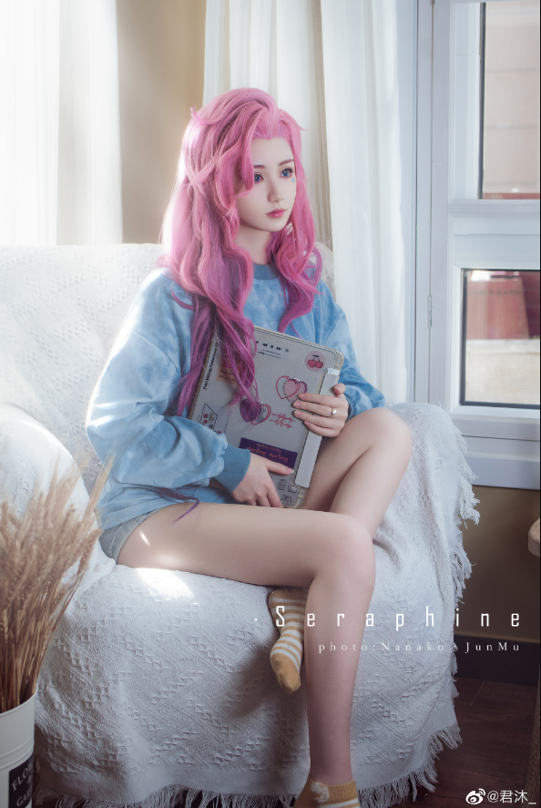 Cosplay Seraphine trong LMHT cực kỳ mãn nhãn 227448