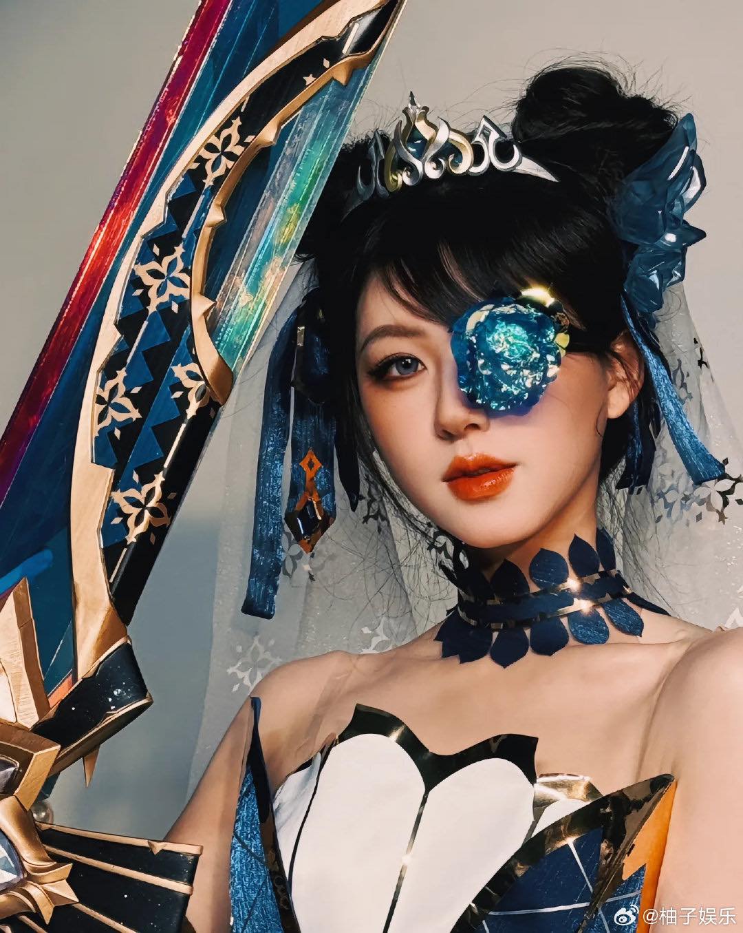 Tốc Chiến: Triệu Lộ Tư cosplay Gwen Hồng Pha Lê 378949