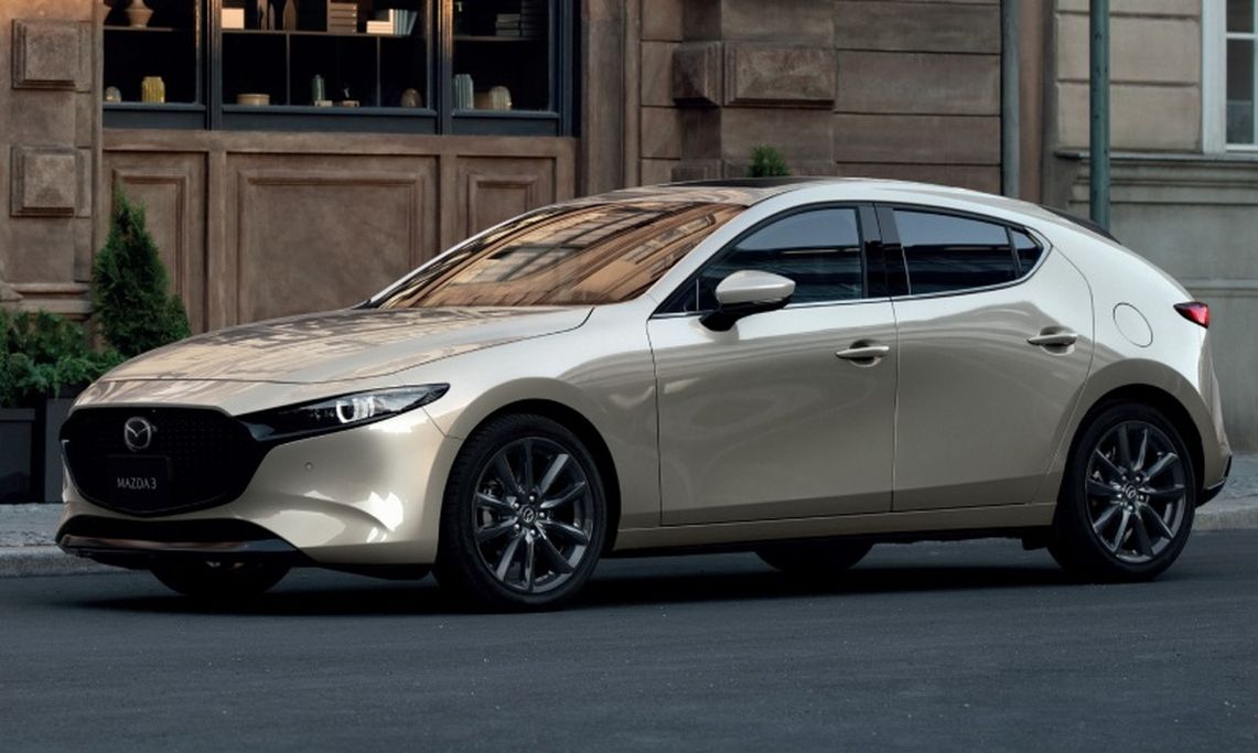  Mazda 3 2022 se lanzó oficialmente con muchas actualizaciones nuevas, con un precio de 690 millones de VND
