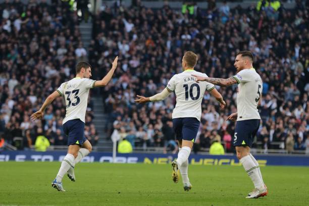 Trực tiếp Tottenham 2-2 Leeds: Siêu phẩm 'nã đại bác'! 216930