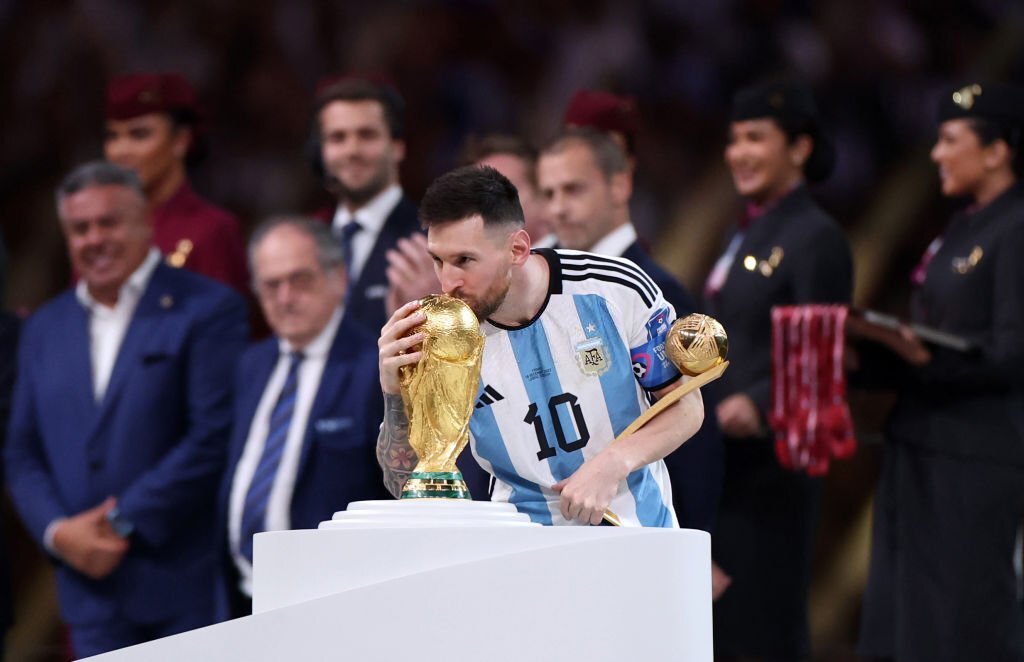 Nghe lời vợ, Messi ngậm ngùi làm điều có lỗi với NHM Argentina 234303