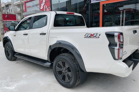 isuzu-dmax-2022-1