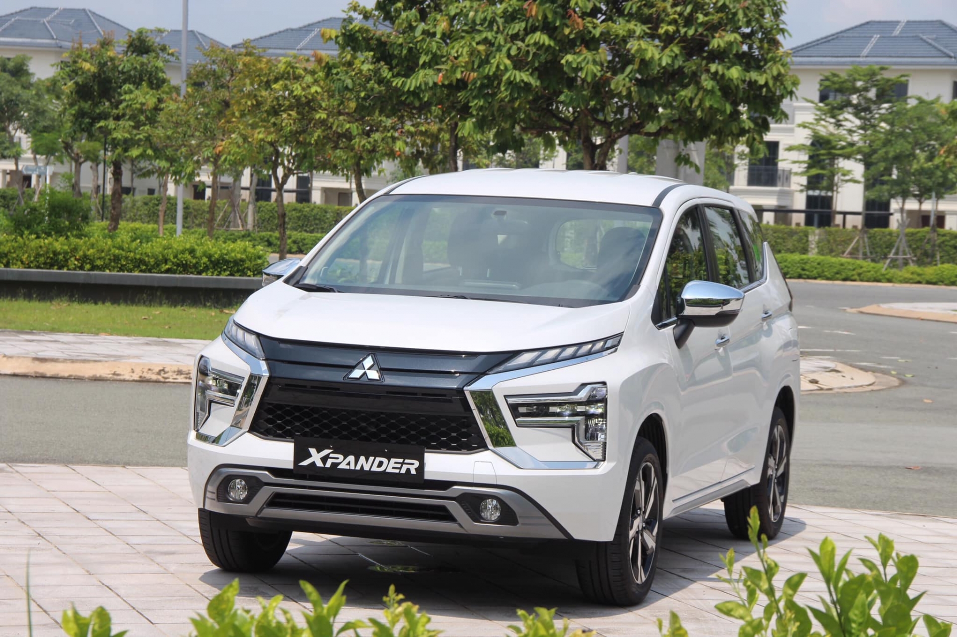 Mitsubishi-Xpander-2022-11