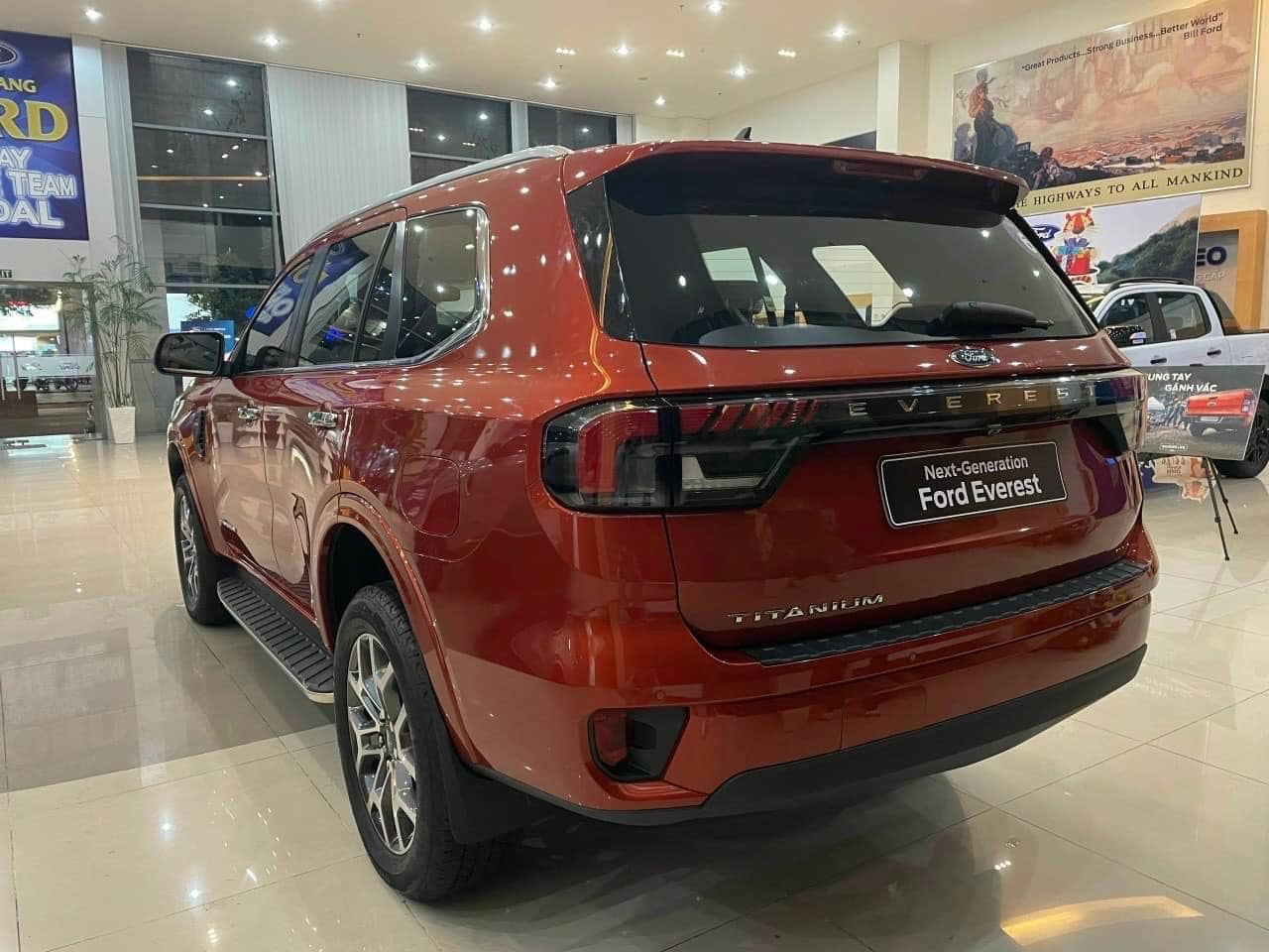 Ford-Everest-2023-1