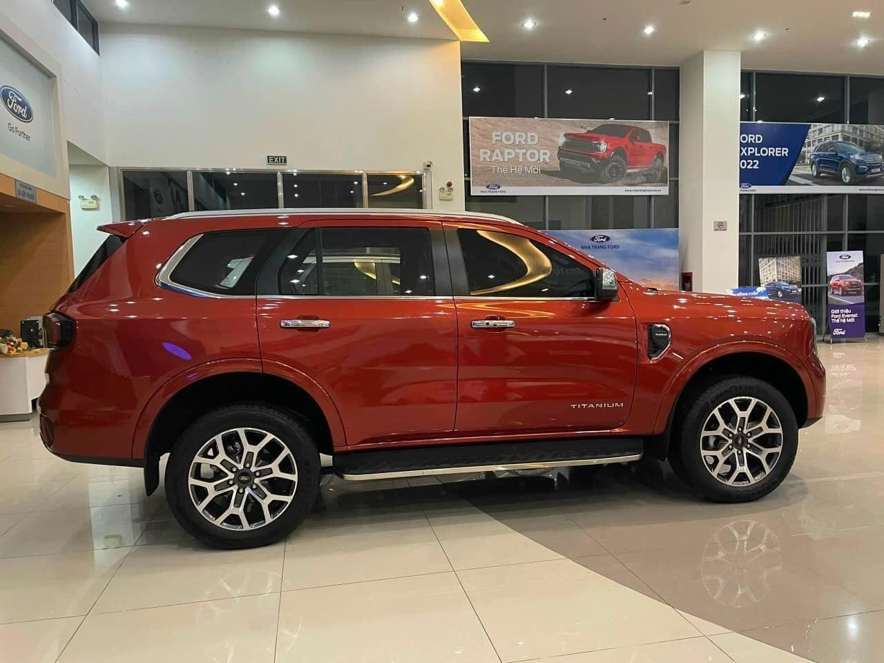 Ford-Everest-2023-2