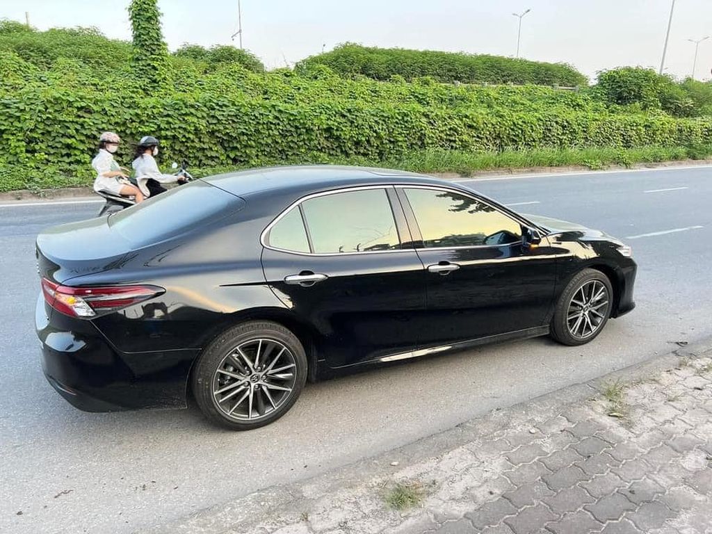 toyota-camry-ngu-quy-8-1