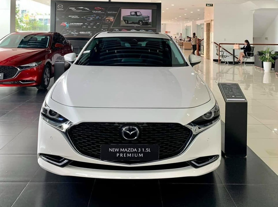 Mazda 3 nhận ưu đãi lên tới 63 triệu đồng, cạnh tranh Kia K3, Corolla Altis 183411