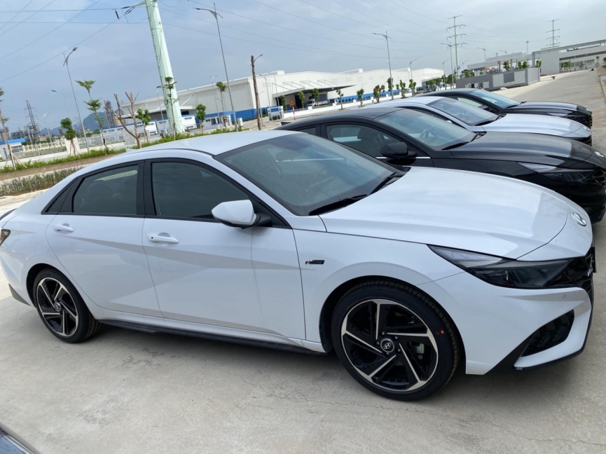 Đại lý hé lộ giá bán Hyundai Elantra 2023, bản N-Line lên tới 839 triệu đồng 187044