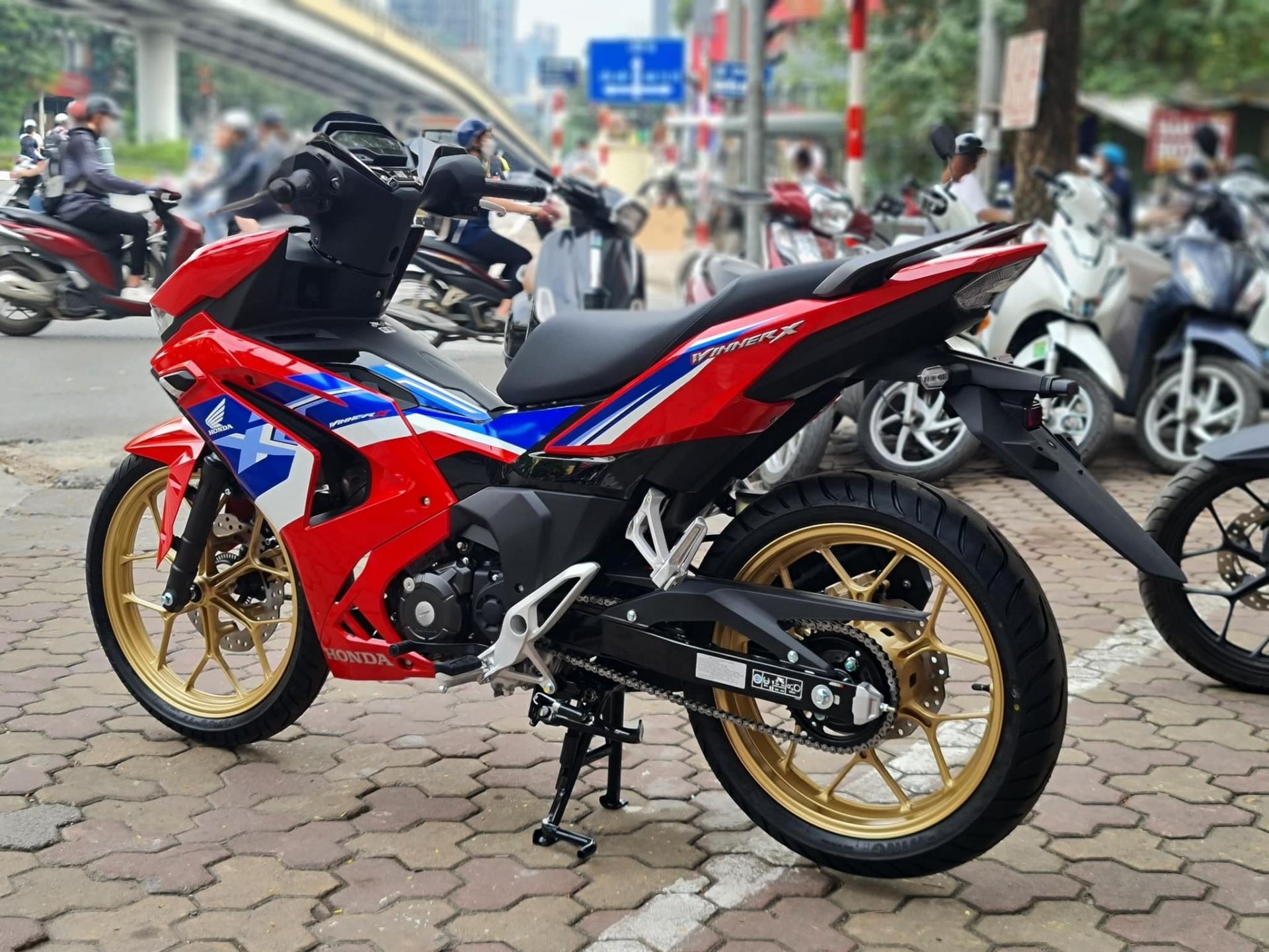 Honda-Winner-X-8