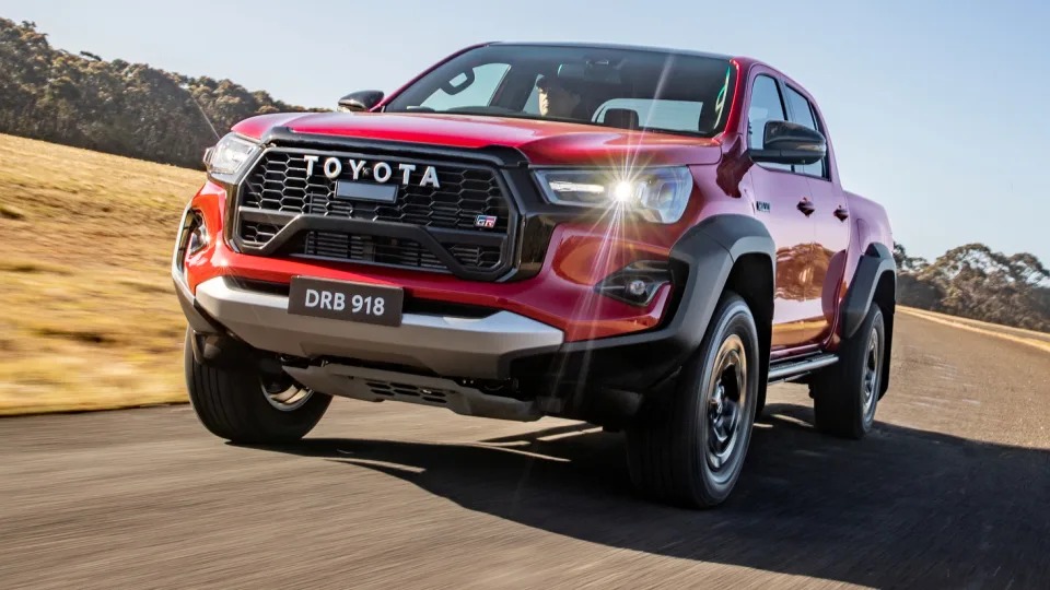 toyota-hilux-gr-sport-3