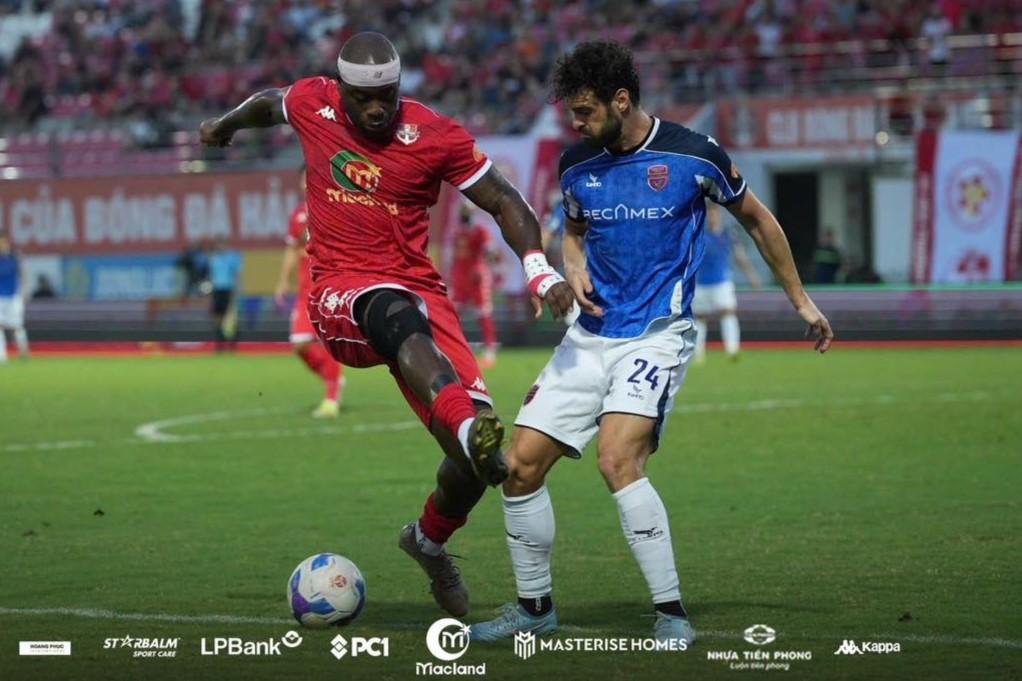 Trực tiếp bóng đá Hải Phòng 2-2 Becamex TP.HCM: Không thể tin nổi