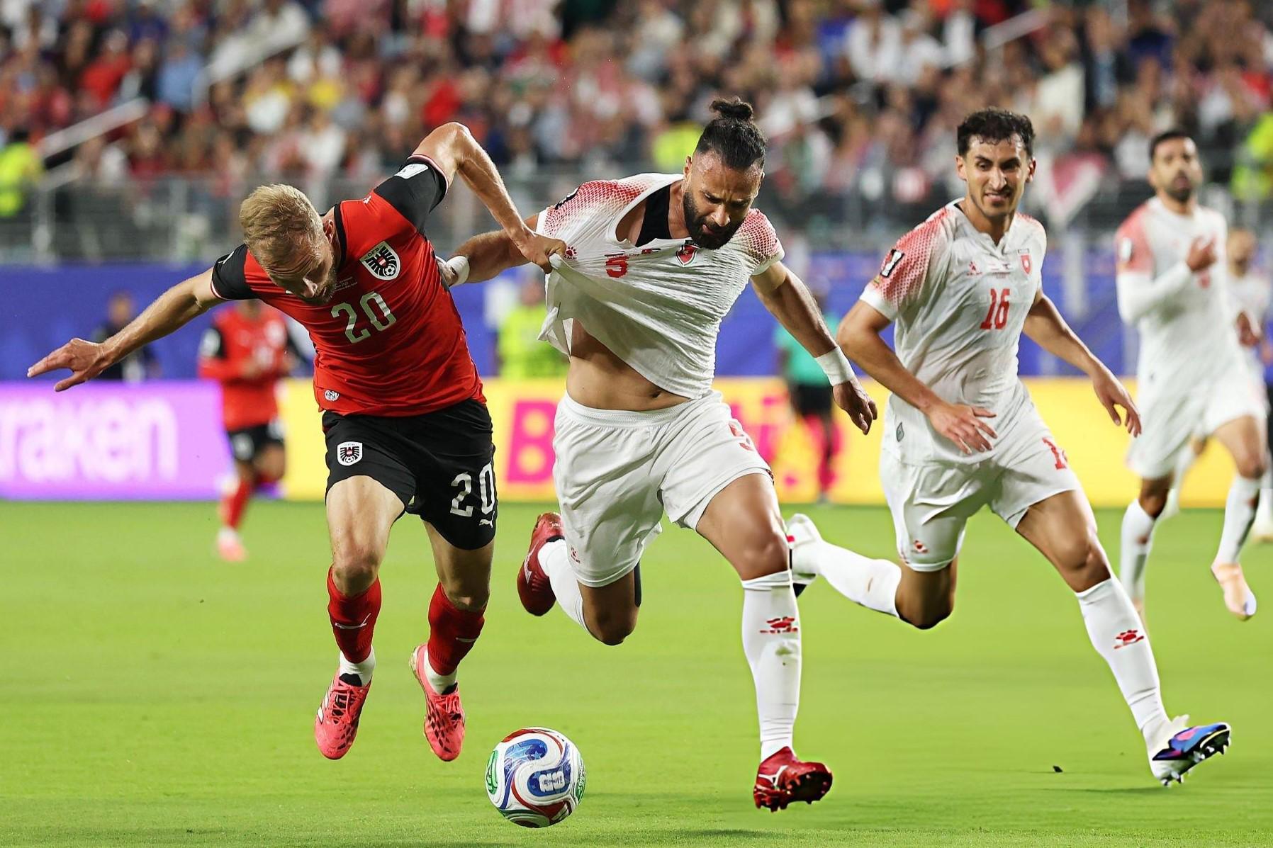 Trực tiếp bóng đá Áo 1-0 Jordan: Nóng lòng đợi hiệp 2