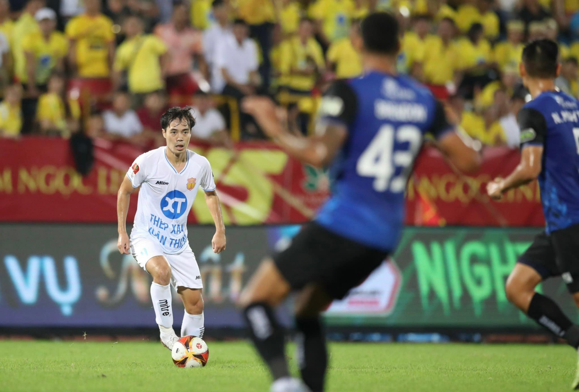 Văn Toàn muốn vô địch V-League, nói về việc Công Phượng không lên ĐT Việt Nam 351389