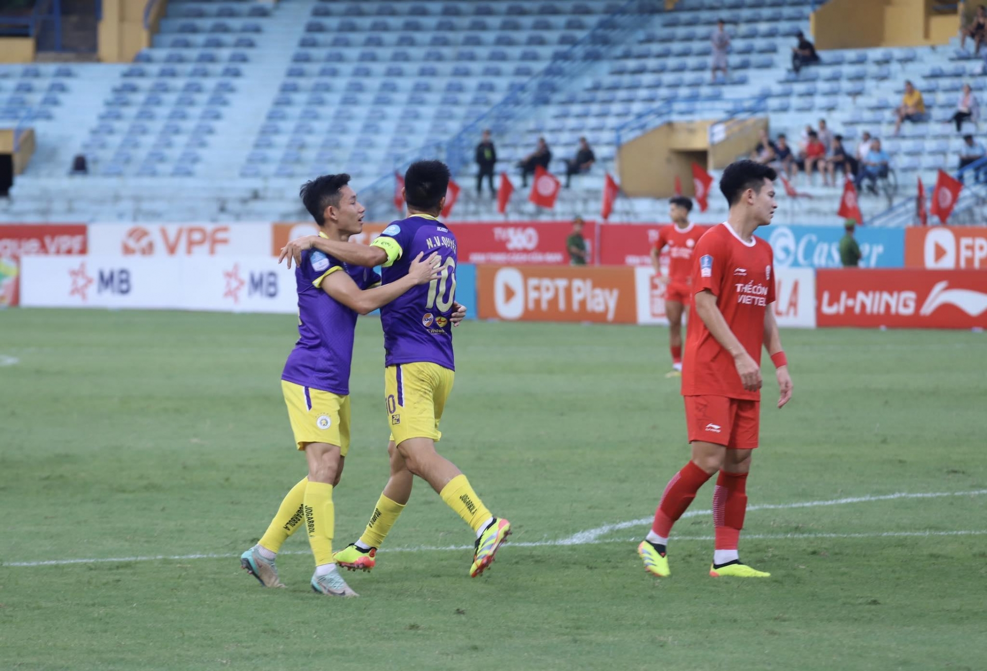 Trực tiếp Viettel 0-0 Hà Nội: Hà Nội chủ động 492723