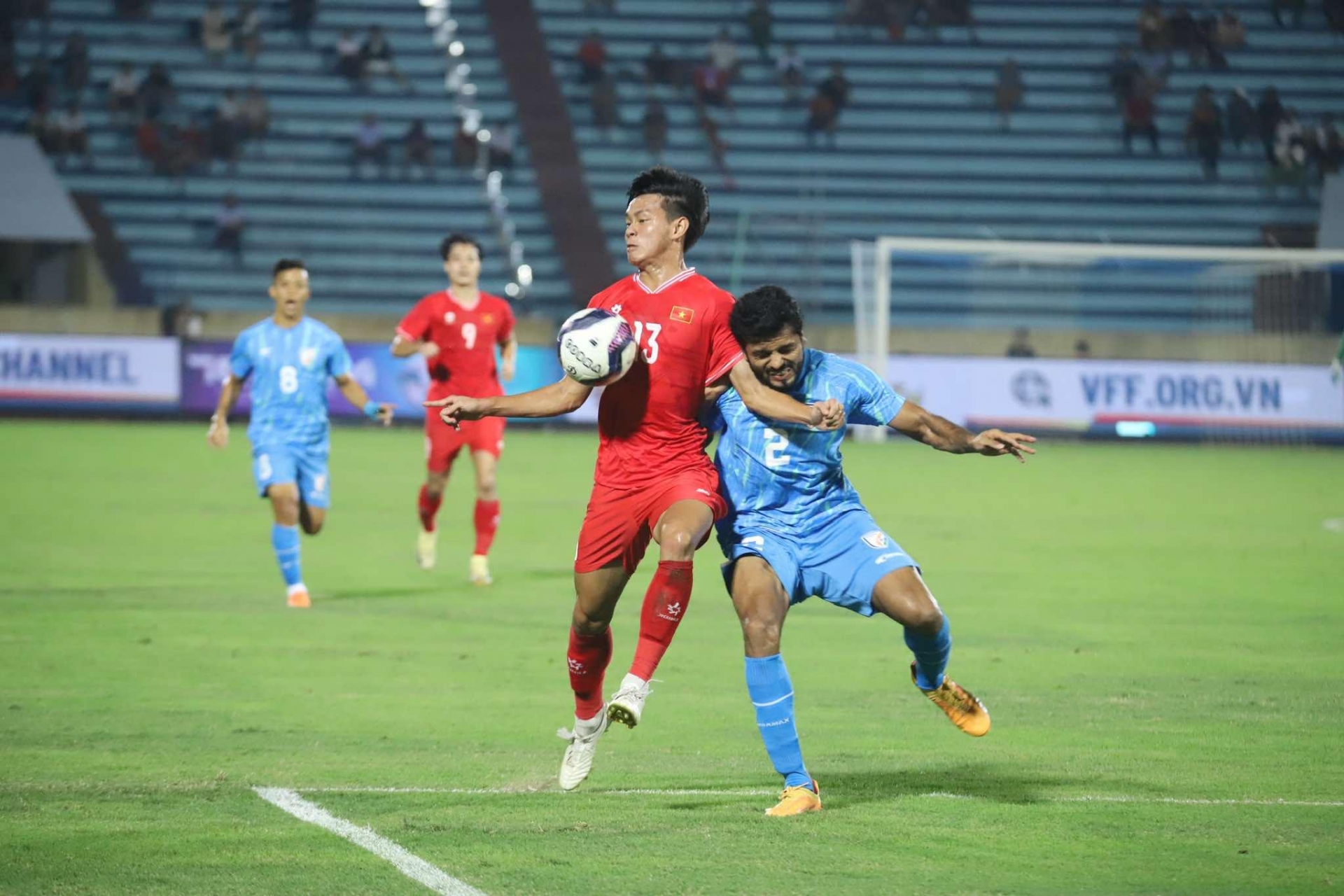 Trực tiếp Việt Nam 0-0 Ấn Độ: ĐT Việt Nam tấn công liên hồi