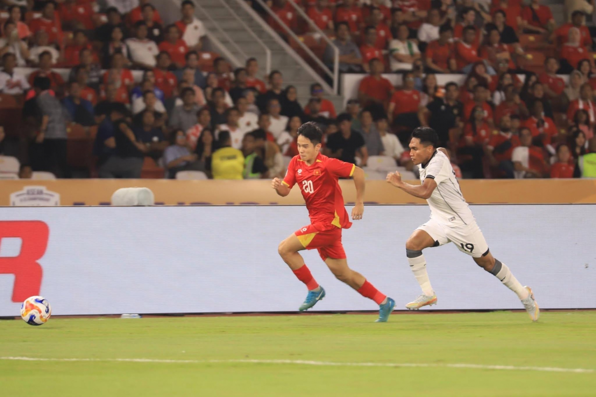 TRỰC TIẾP U23 Việt Nam 0-0 U23 Indonesia: Nhập cuộc sôi nổi
