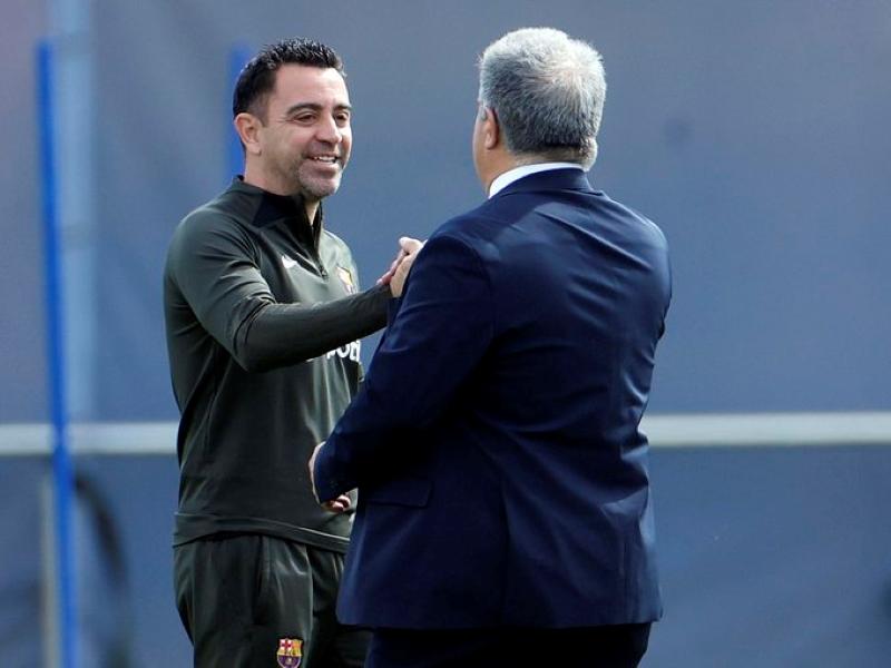 Xavi 'quay xe' ở lại Barca có thể khiến 30 lãnh đạo từ chức 451460