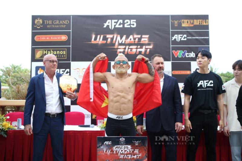 Nhà vô địch LION Championship bị hủy trận đấu tại giải MMA Hàn Quốc vì thiếu chuyên nghiệp -462104