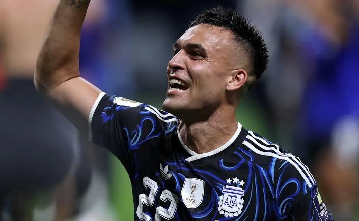 Video bàn thắng: Lautaro Martinez ấn định chiến thắng 2-1 cho Argentina trước ĐT Anh
