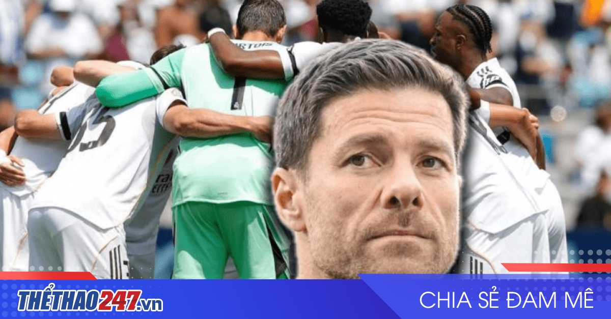 Máy bay chở đội Real Madrid bay vòng vòng trên không