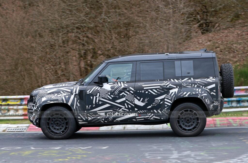 Land Rover ra mắt mẫu Defender mới: Đối thủ nặng ký của Mercedes-AMG G63 443168
