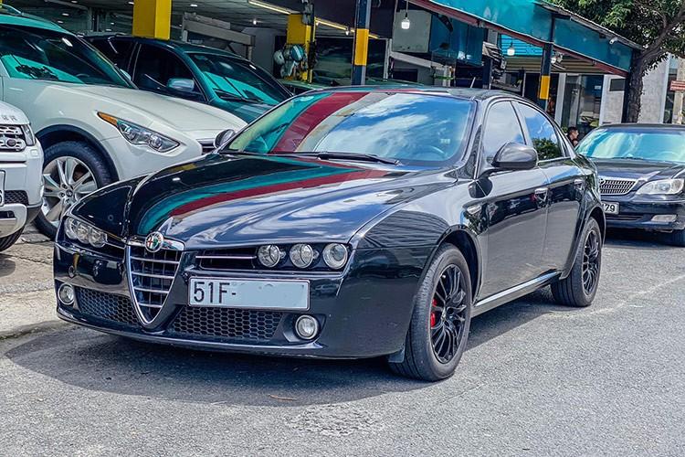 Hàng hiếm Alfa Romeo 159 JTS rao bán rẻ ngỡ ngàng sau 15 năm sử dụng 511552