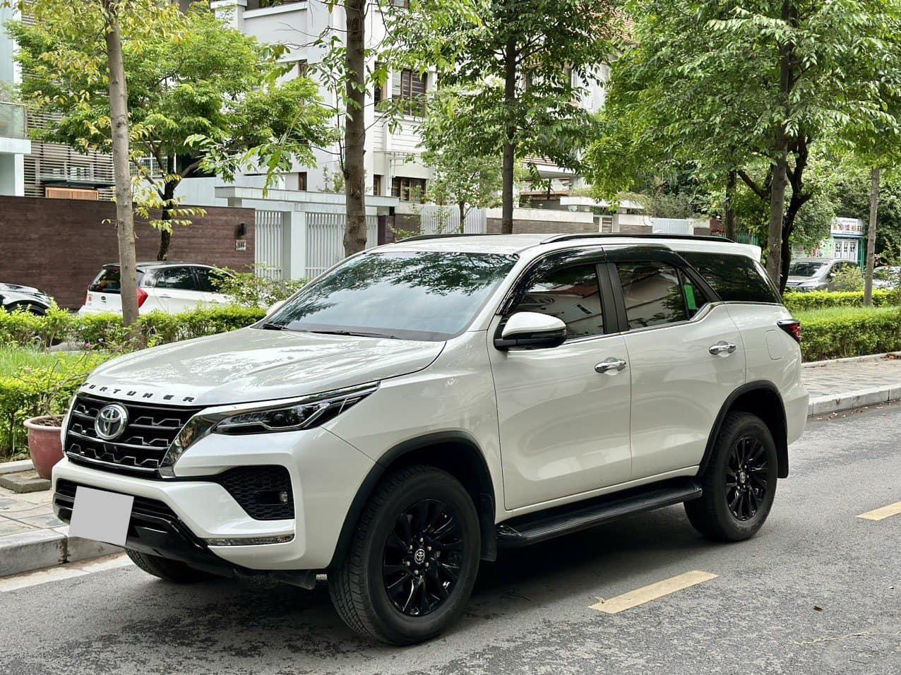 Toyota Fortuner 2022 2.7 AT khấu hao ra sao sau 2 năm lăn bánh? 525655